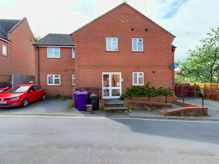 1 Bedroom Flat To Rent In Florence Street, Hitchin, SG5