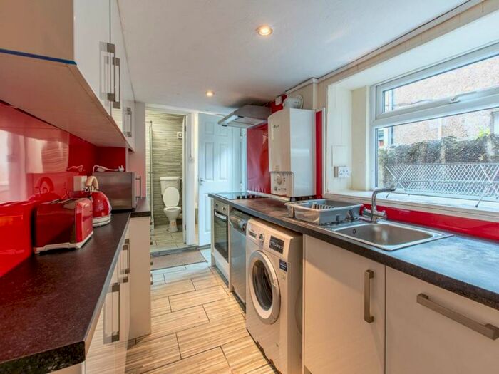 3 Bedroom House To Rent In Caernarfon Road, Bangor, Gwynedd, LL57