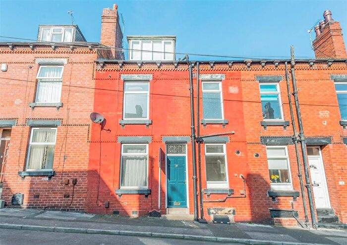 2 Bedroom Terraced House For Sale In Moorfield Avenue, Leeds, LS12