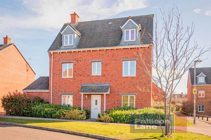 4 Bedroom Property To Rent In Rowan Close, Desborough, Kettering, NN14