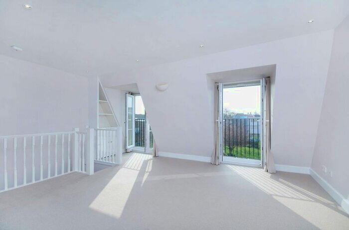 4 Bedroom Maisonette To Rent In Walham Grove, Fulham, London, SW6