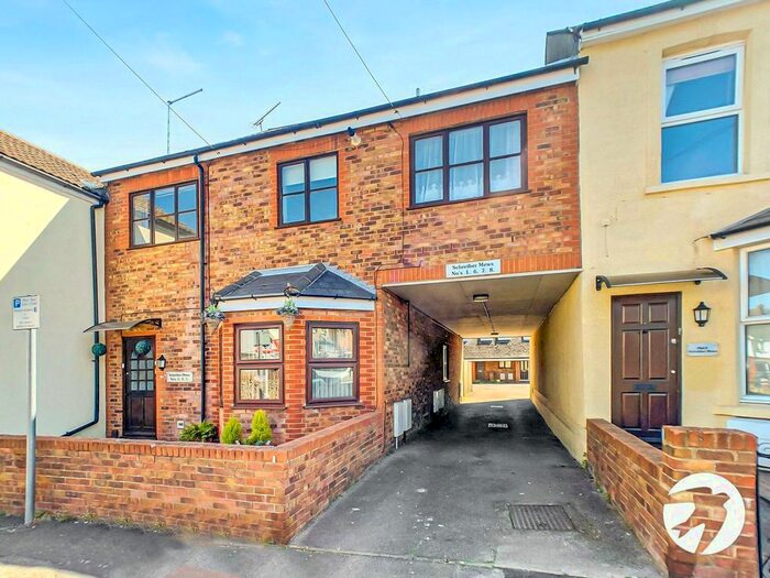 1 Bedroom Flat To Rent In Schreiber Mews, Beresford Road, Gillingham, Kent, ME7