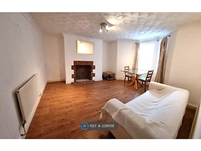 1 Bedroom Flat To Rent In Fairoak Avenue, Newport, NP19