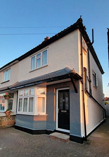 3 Bedroom Semi-Detached House To Rent In Gander Green Lane, North Cheam, Sutton, SM3