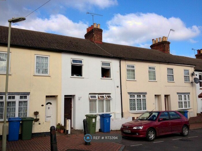 2 Bedroom Terraced House To Rent In Wolseley Road, Aldershot GU11
