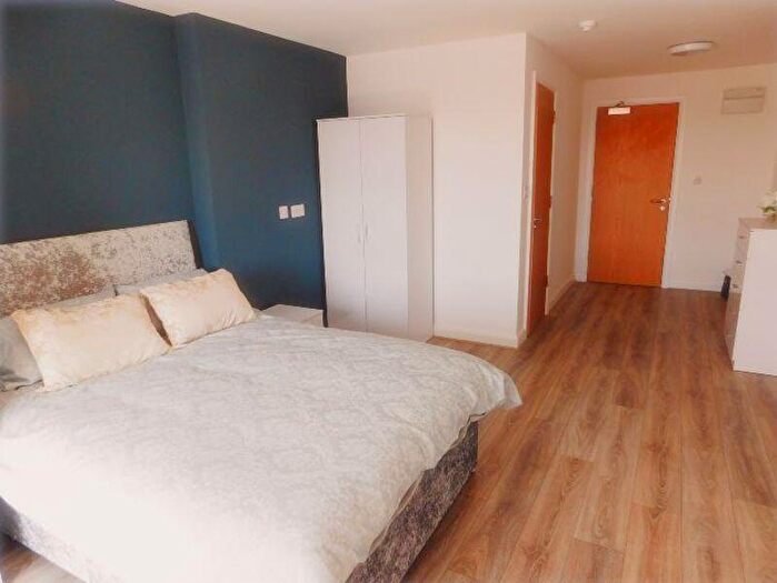 1 Bedroom Flat To Rent In Fox Street, Liverpool - Studio, L3