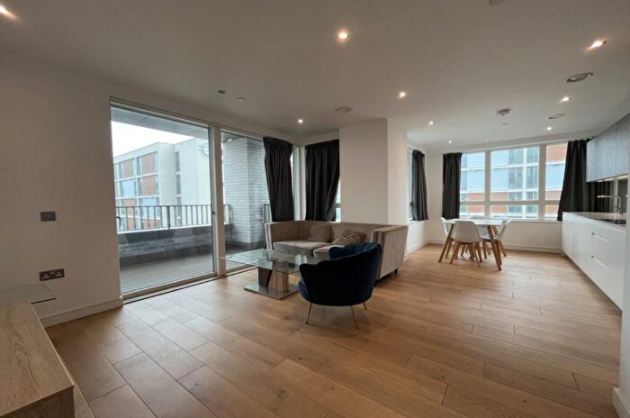 2 Bedroom Apartment For Sale In Grant Road, London, SW11