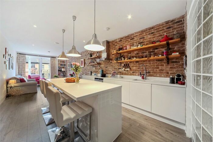 1 Bedroom Flat To Rent In Hardwicks Square, Wandsworth, London, SW18