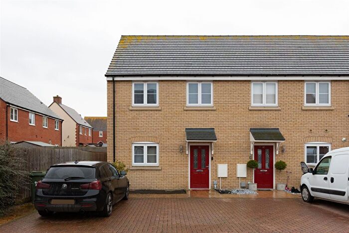 2 Bedroom End Terrace House For Sale In Herberts Meadow, Clifton, Shefford, SG17