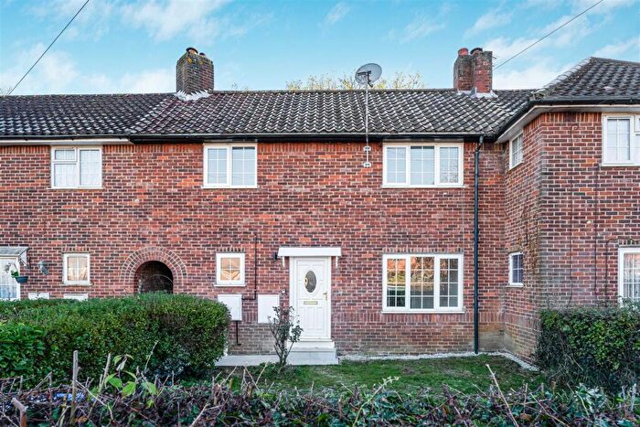 3 Bedroom Terraced House For Sale In Salisbury Road, Welwyn Garden City, AL7