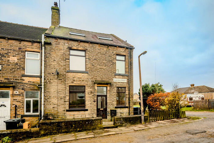2 Bedroom Terraced House To Rent In Albion Street, Queensbury, BD13
