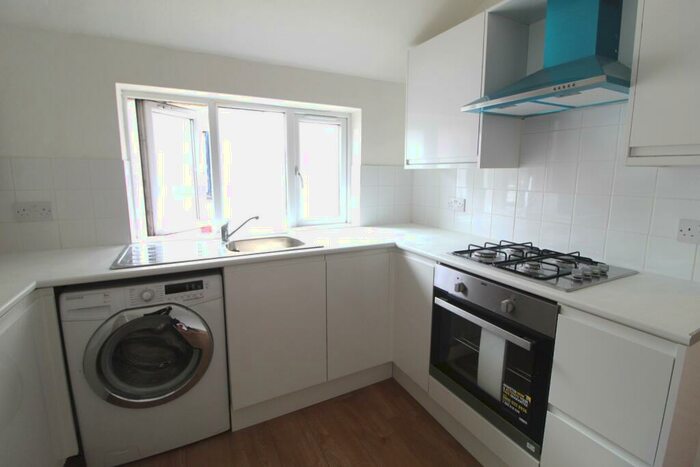 1 Bedroom Apartment To Rent In London Road, Hemel Hempstead, Hertfordshire, HP3