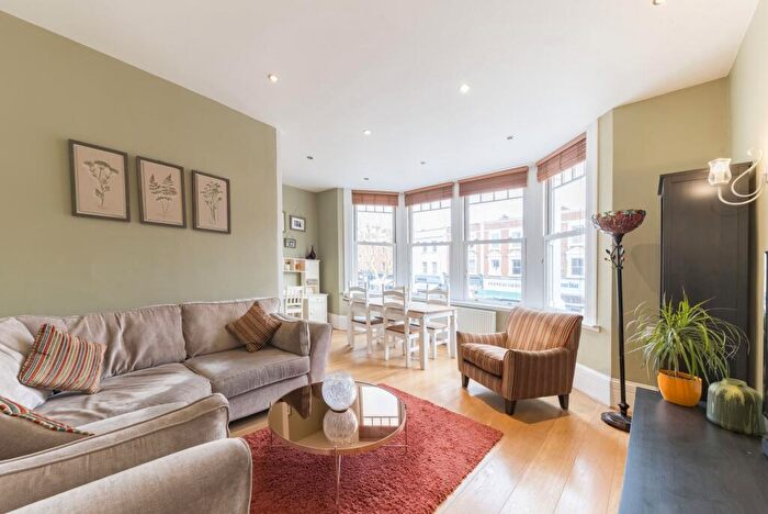 2 Bedroom Apartment To Rent In West End Lane, West Hampstead, NW6