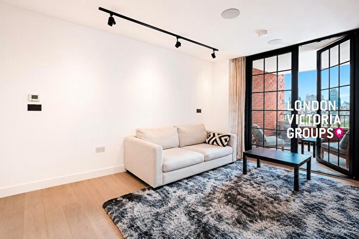 2 Bedroom Flat To Rent In The Pickle Factory, New Tannery Way, London, SE1