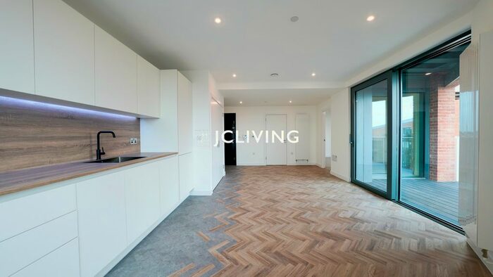 1 Bedroom Flat To Rent In River Apartments, London, E3