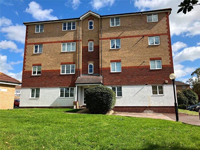 2 Bedroom Flat To Rent In South Street, Romford, RM1