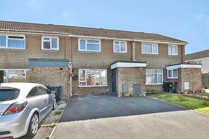 3 Bedroom Terraced House For Sale In Marryat Road, New Milton, Hampshire, BH25