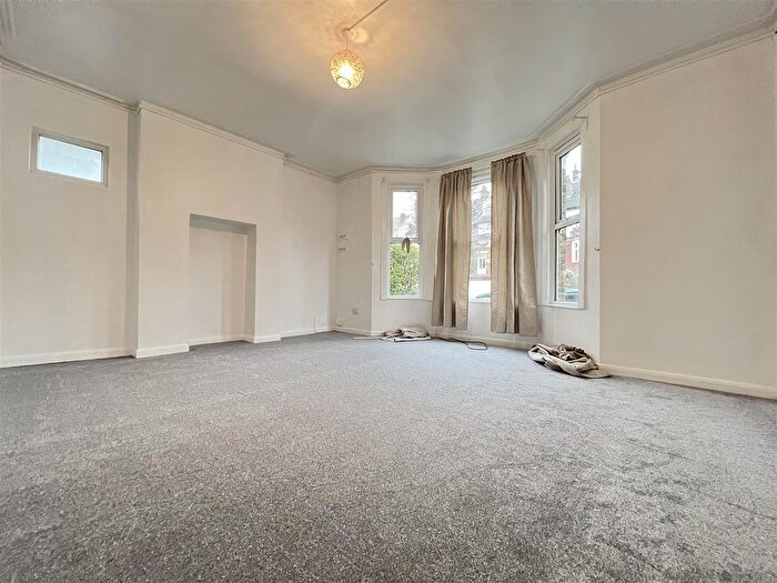 2 Bedroom Flat To Rent In Avondale Road, South Croydon, CR2