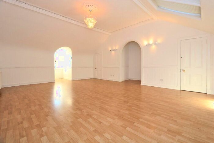 2 Bedroom Flat To Rent In Cleveden Crescent, Glasgow, Glasgow City, G12