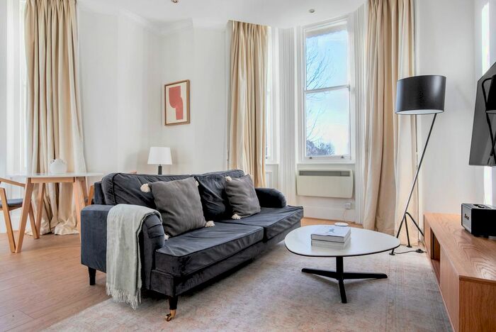 1 Bedroom Flat To Rent In Earl's Court, London, SW5