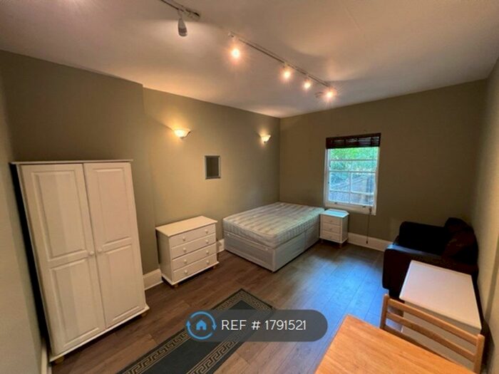 Studio To Rent In Matheson Road, London, W14