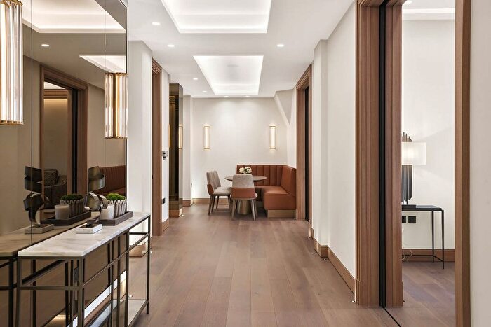 3 Bedroom Flat For Sale In Marylebone Road, London, NW1