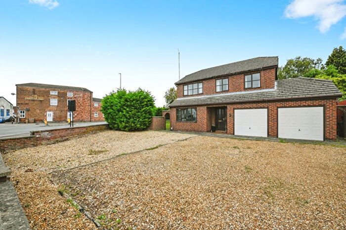 4 Bedroom Detached House For Sale In Elm Road, Wisbech, Cambridgeshire, PE13