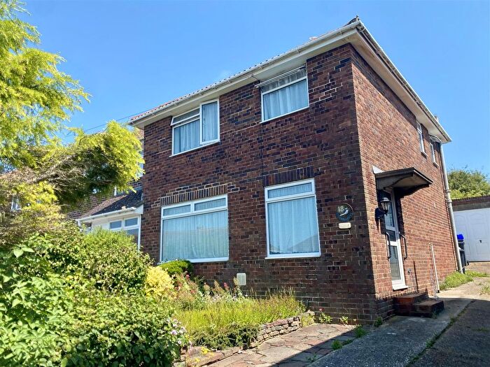 3 Bedroom Semi-Detached House To Rent In Oakapple Road, Southwick, Brighton, BN42
