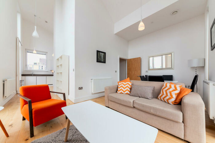 3 Bedroom Apartment To Rent In Centurion Tower, Caxton Street North, Canning Town, London, E16