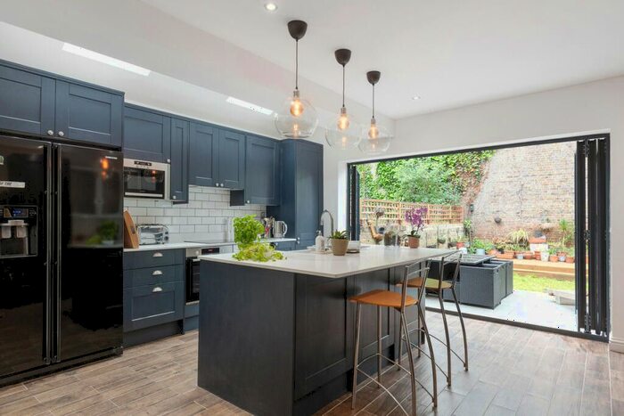 4 Bedroom Terraced House To Rent In Henslowe Road, London, SE22