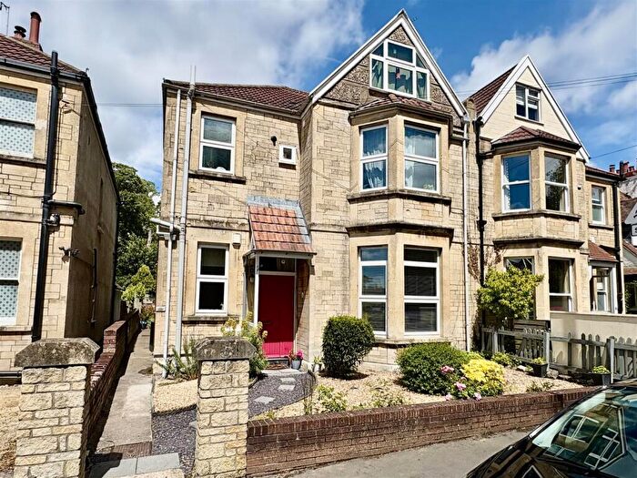2 Bedroom Flat For Sale In Amazing Garden Apartment On The Highly Sought After Grange Court Road In Henleaze, BS9