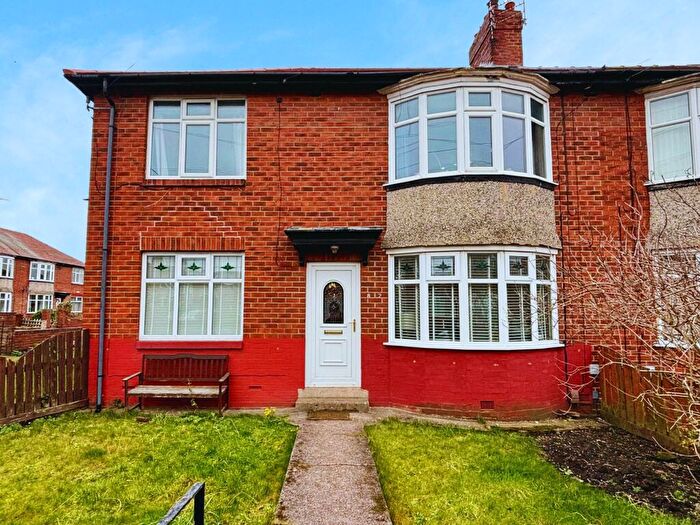 2 Bedroom Flat For Sale In Guelder Road, High Heaton, Newcastle Upon Tyne, NE7