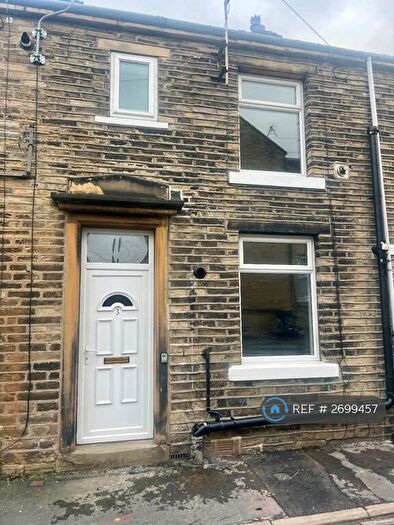 2 Bedroom Terraced House To Rent In South Street, Brighouse, HD6
