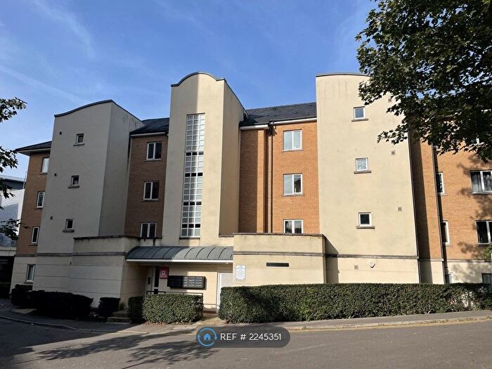 1 Bedroom Flat To Rent In Moorview House, Hemel Hempstead, HP2