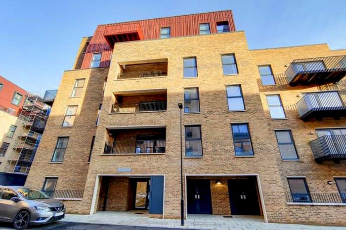 3 Bedroom Flat To Rent In Cavalry Court, Brumwell Avenue, Woolwich, SE18