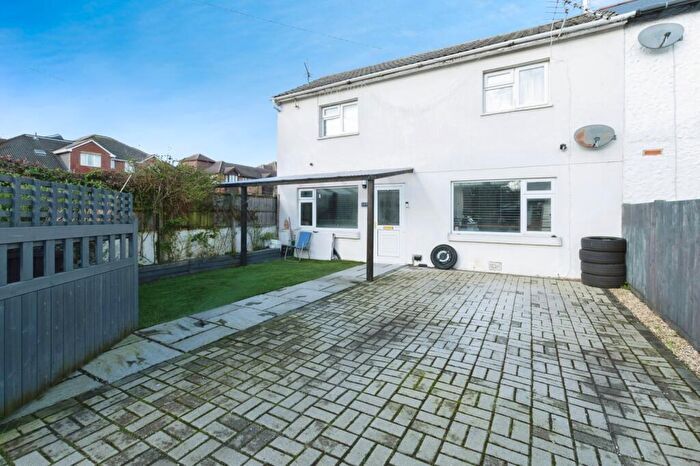 2 Bedroom Flat For Sale In Windham Road, Bournemouth, Dorset, BH1