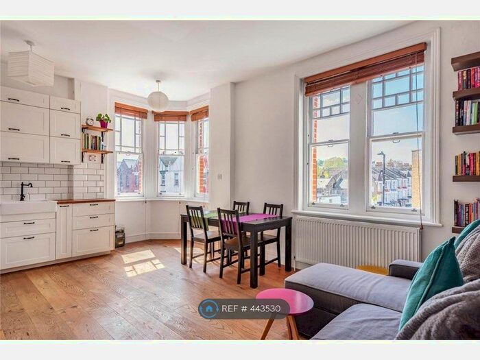 1 Bedroom Flat To Rent In Grand Parade, London, N4