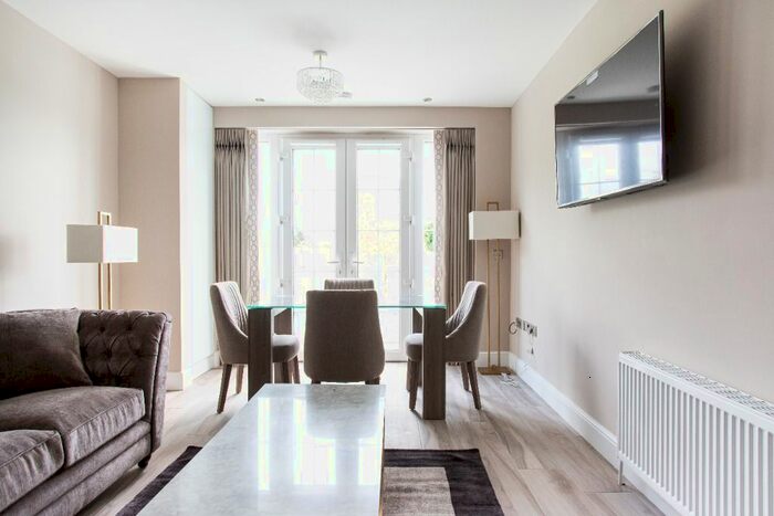 2 Bedroom Flat To Rent In Rosepark Gardens, Belfast, BT5