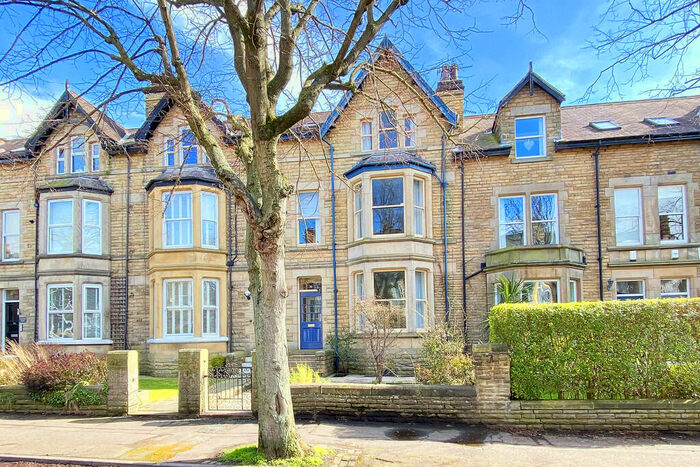 6 Bedroom Terraced House To Rent In Franklin Road, Harrogate, HG1