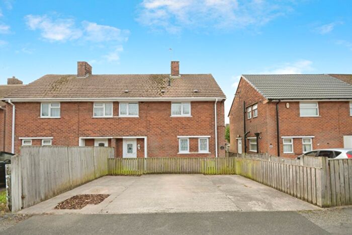 3 Bedroom Semi-Detached House For Sale In Oak Avenue, Shirebrook, Mansfield, Derbyshire, NG20