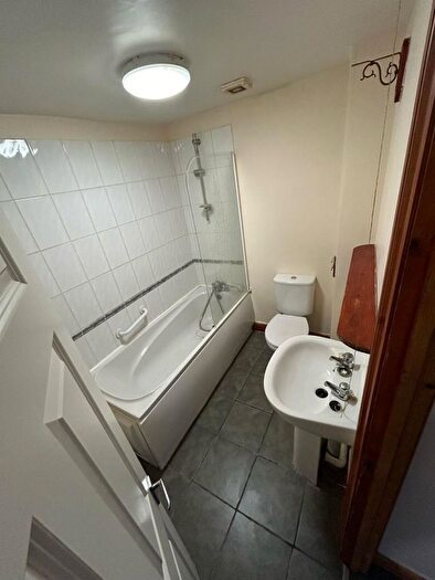 1 Bedroom Flat To Rent In Staple Hill Road, Bristol, BS16