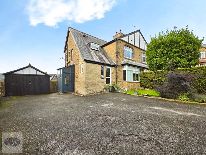 4 Bedroom Property For Sale In Belmont Avenue, Baildon, BD17