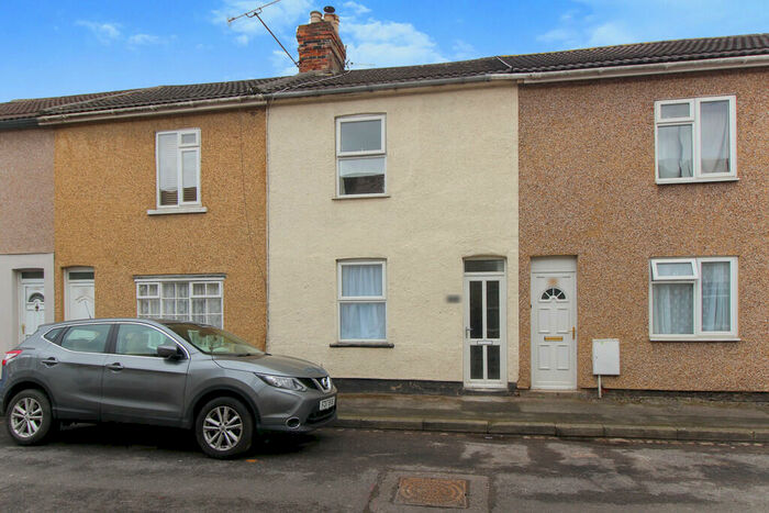 2 Bedroom Terraced House To Rent In Albion Street, Town Centre, Swindon, SN1