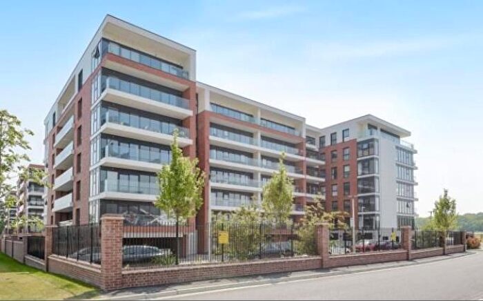 2 Bedroom Flat To Rent In Kingman Way, Newbury, RG14