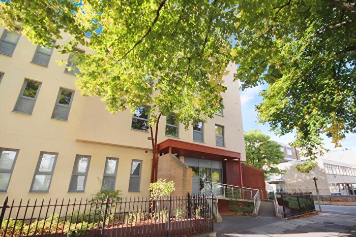 2 Bedroom Flat To Rent In Oriel Road, Cheltenham, GL50