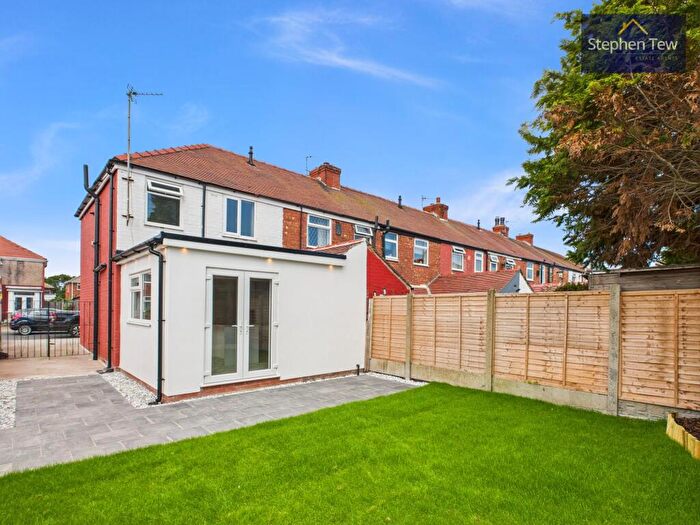 2 Bedroom End Of Terrace House For Sale In Ivy Avenue, Blackpool, FY4