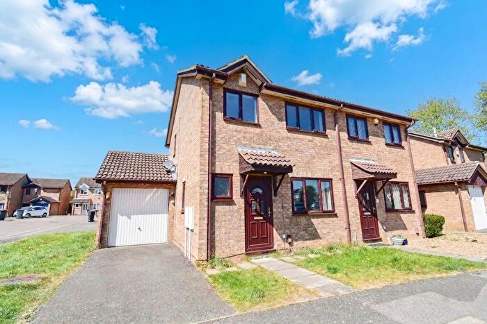 3 Bedroom Property For Sale In Pendennis Road, Bedford, MK41