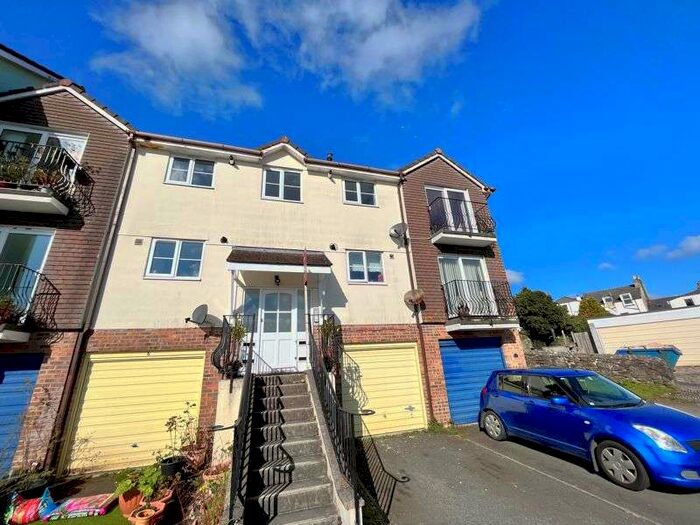 2 Bedroom Flat For Sale In Biscombe Gardens Saltash Town, Saltash, PL12