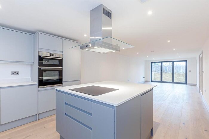 2 Bedroom Apartment To Rent In Eaton Court, Cumnor Hill, OX2
