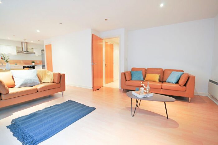 2 Bedroom Flat To Rent In Naples Street, Manchester, M4